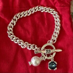 Uno de 50 YOLO Bracelet